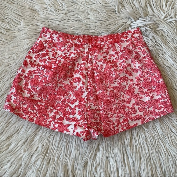 Reformation Floral Lace Jacquard Red White High Waisted Shorts EUC Size 4 - Picture 2 of 6